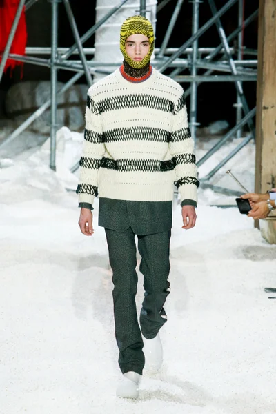 Look 33